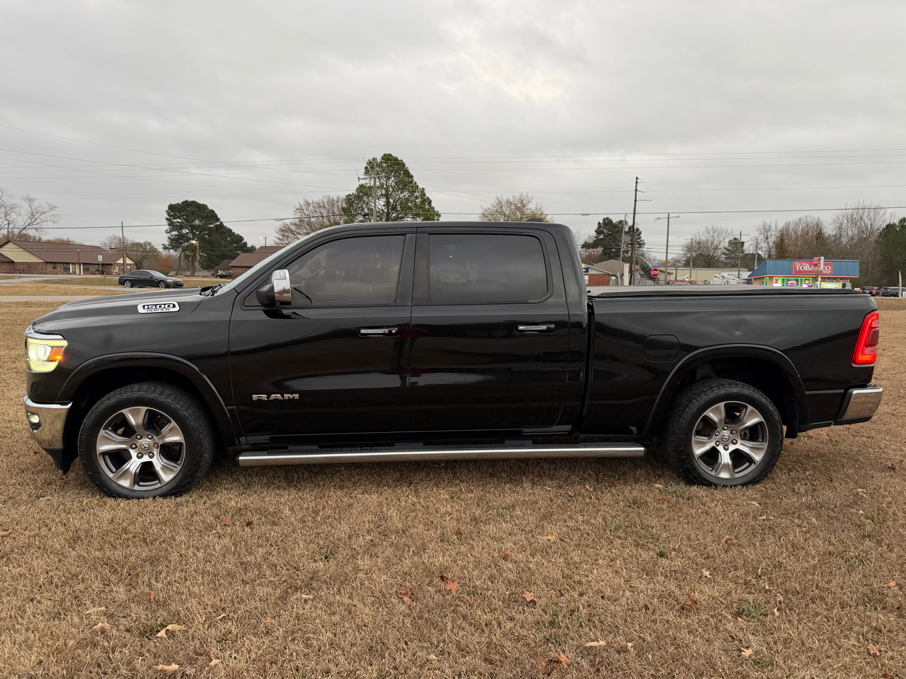 RAM 1500 Laramie Crew Cab 4WD 2020