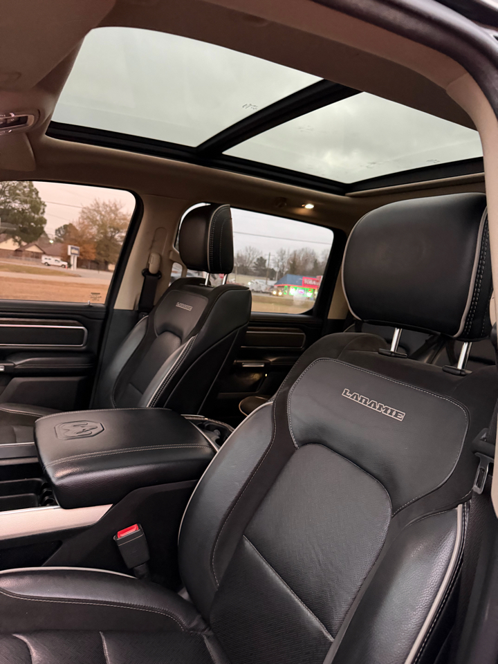 RAM 1500 Laramie Crew Cab 4WD 2020