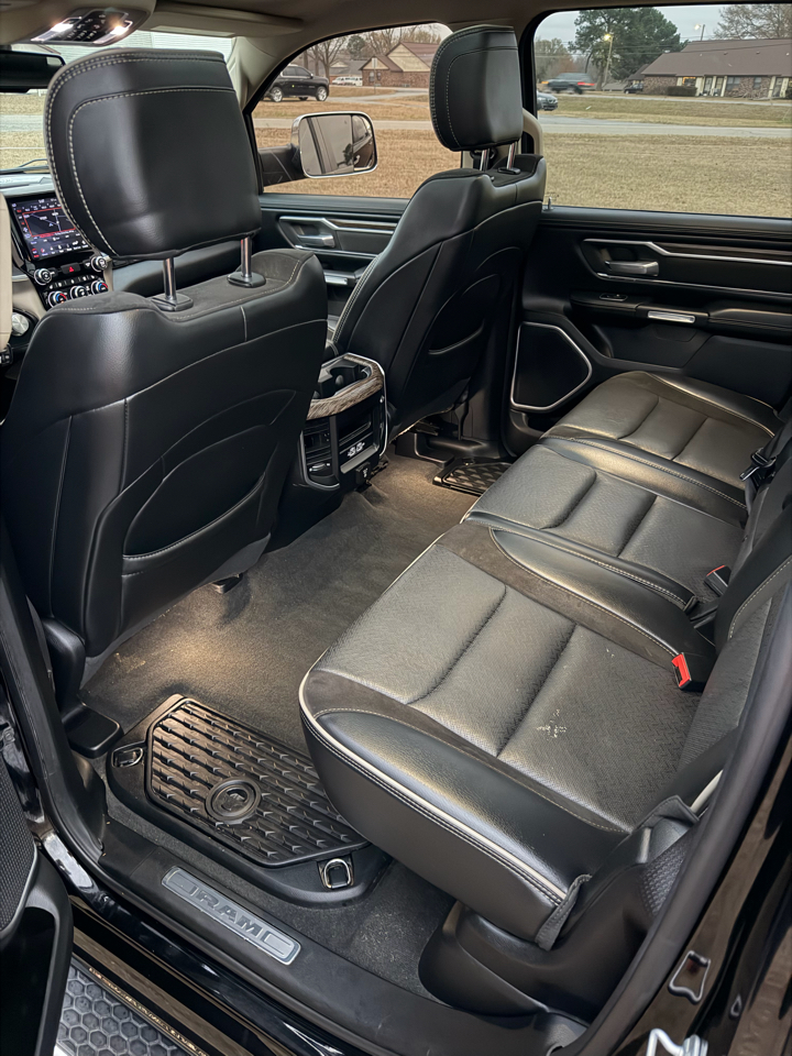 RAM 1500 Laramie Crew Cab 4WD 2020