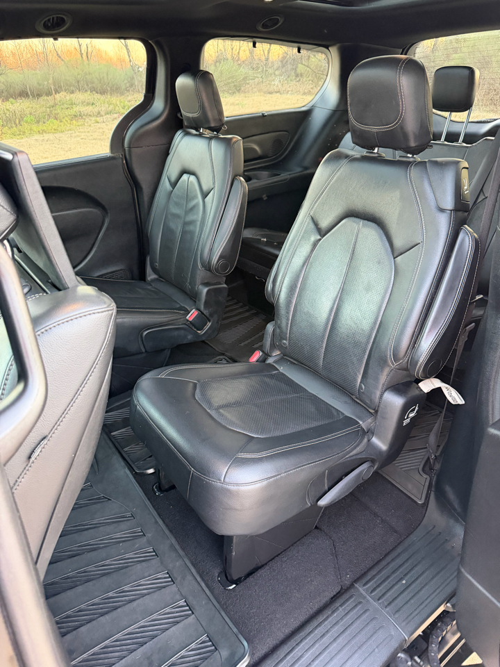 Chrysler Pacifica Touring L Plus FWD 2019
