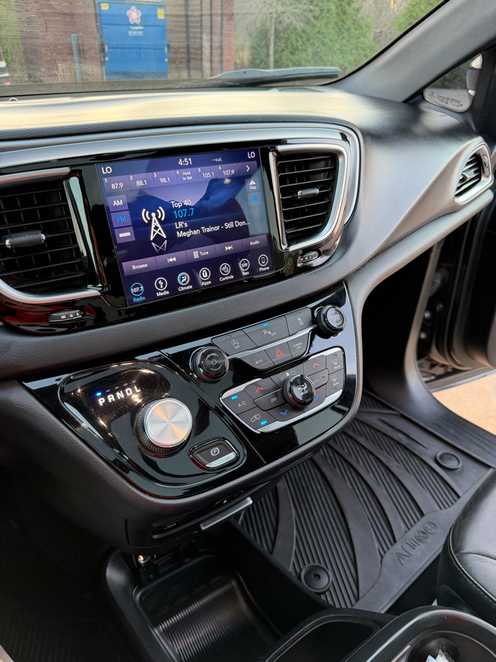 Chrysler Pacifica Touring L Plus FWD 2019