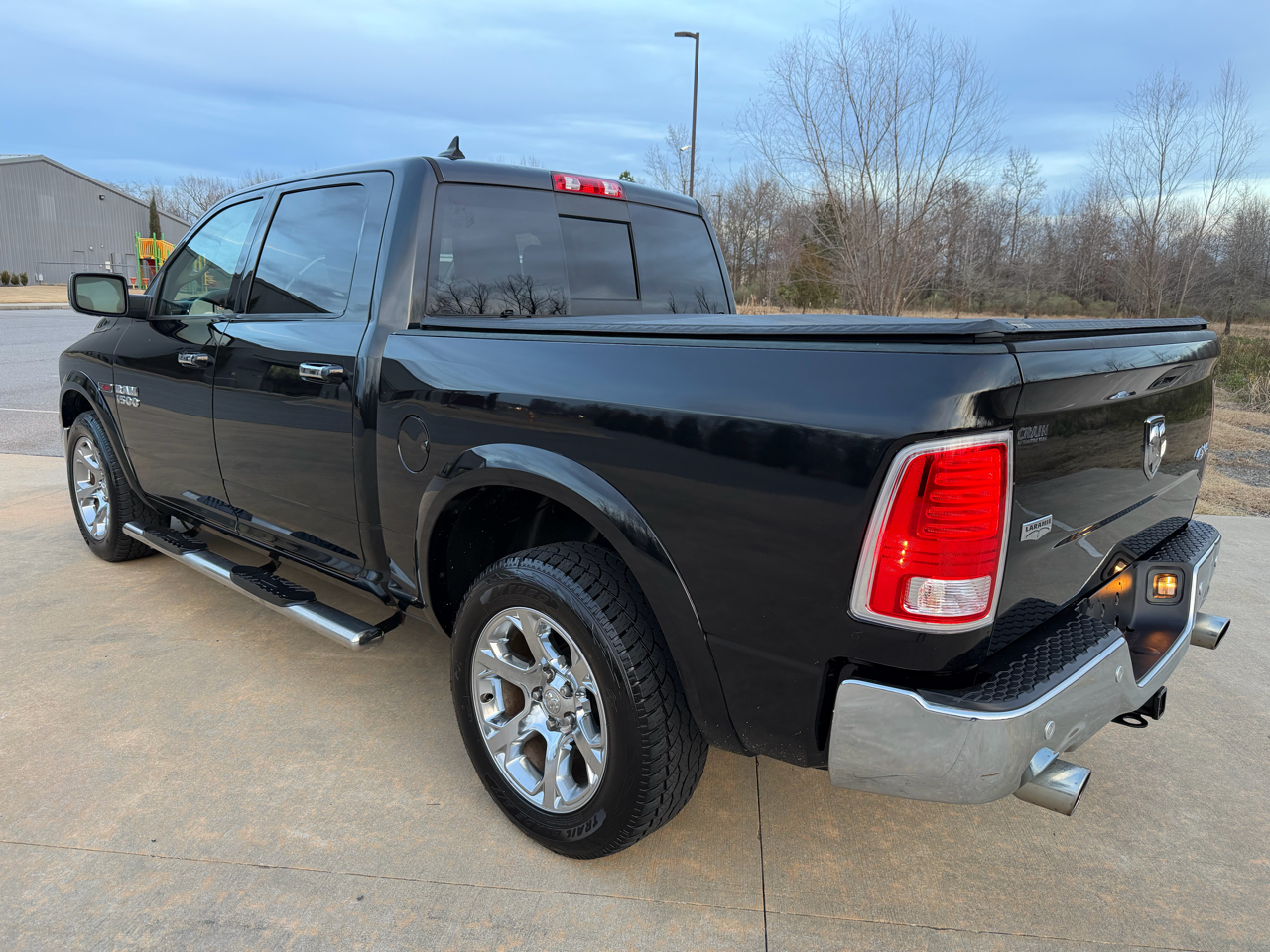 RAM 1500 Laramie Crew Cab 4WD 2017