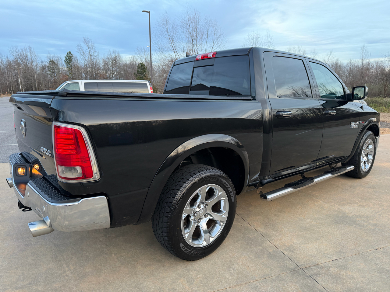 RAM 1500 Laramie Crew Cab 4WD 2017