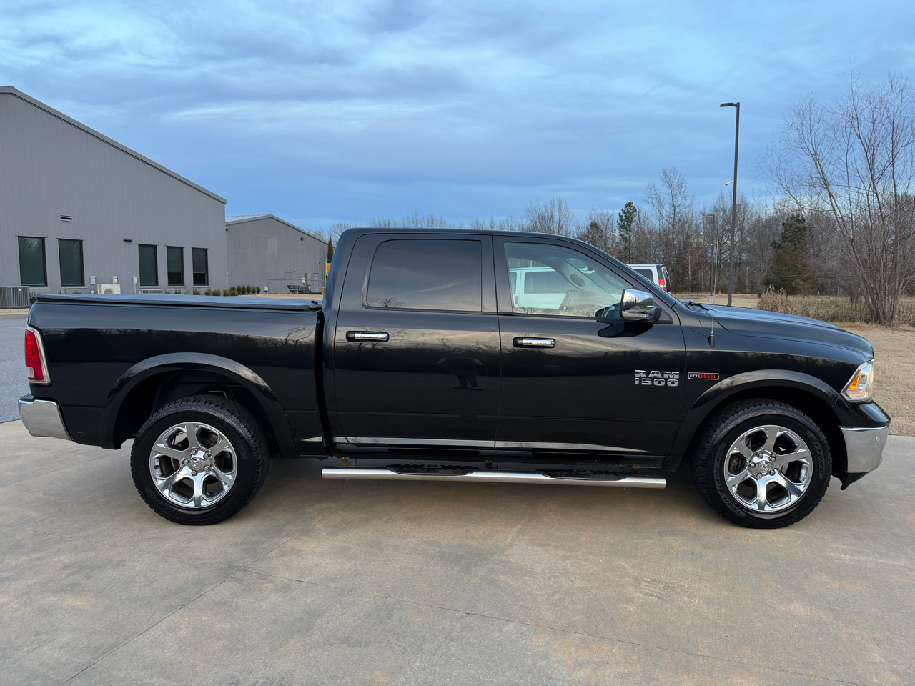 RAM 1500 Laramie Crew Cab 4WD 2017