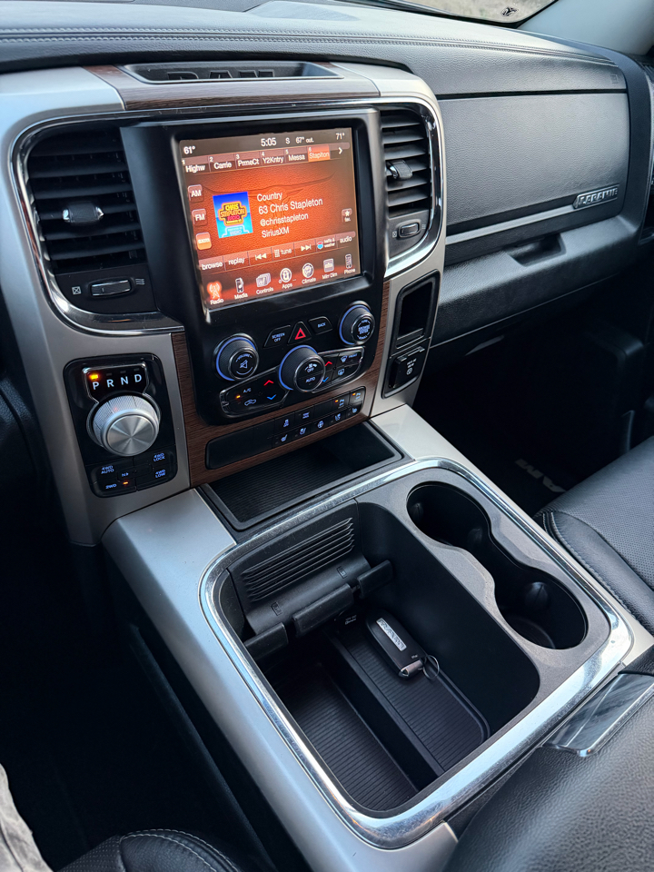 RAM 1500 Laramie Crew Cab 4WD 2017