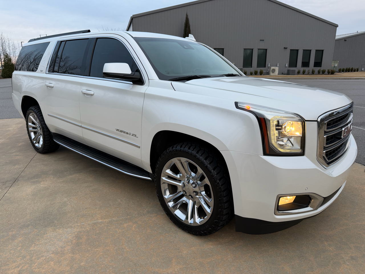 GMC Yukon XL SLT 4WD 2017