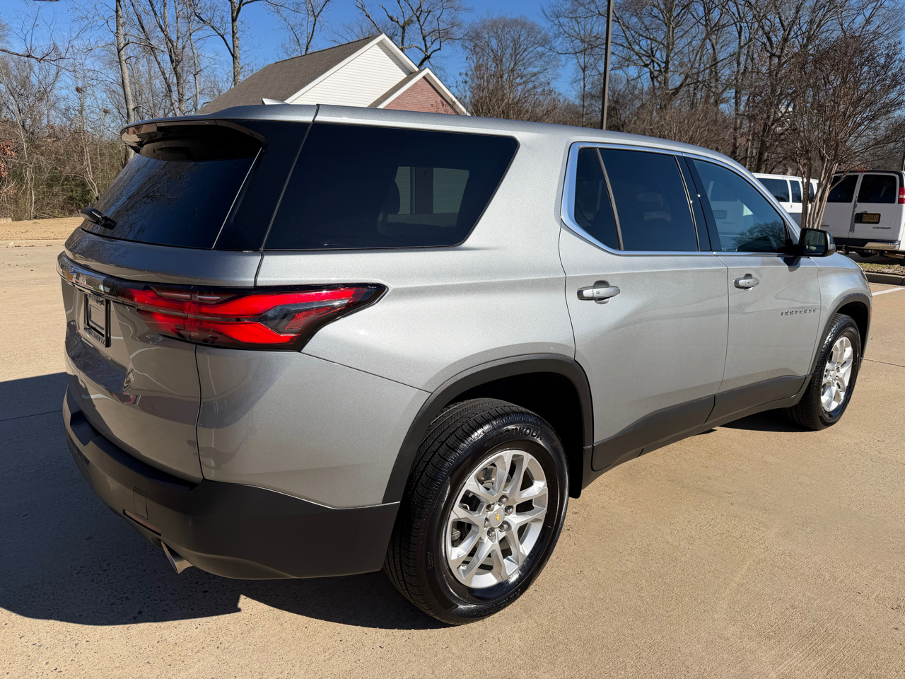 Chevrolet Traverse LS 4D SUV FWD 2023
