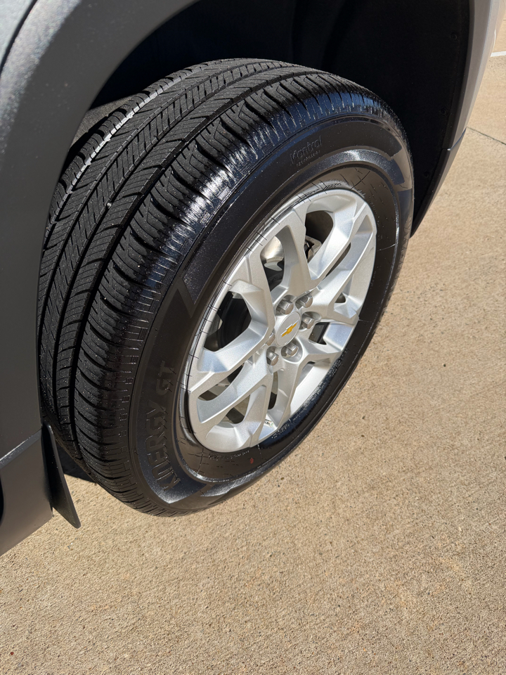 Chevrolet Traverse LS 4D SUV FWD 2023