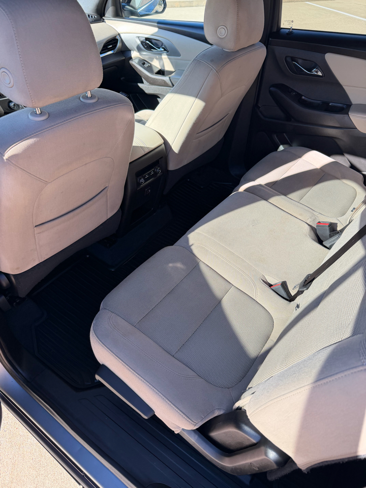 Chevrolet Traverse LS 4D SUV FWD 2023