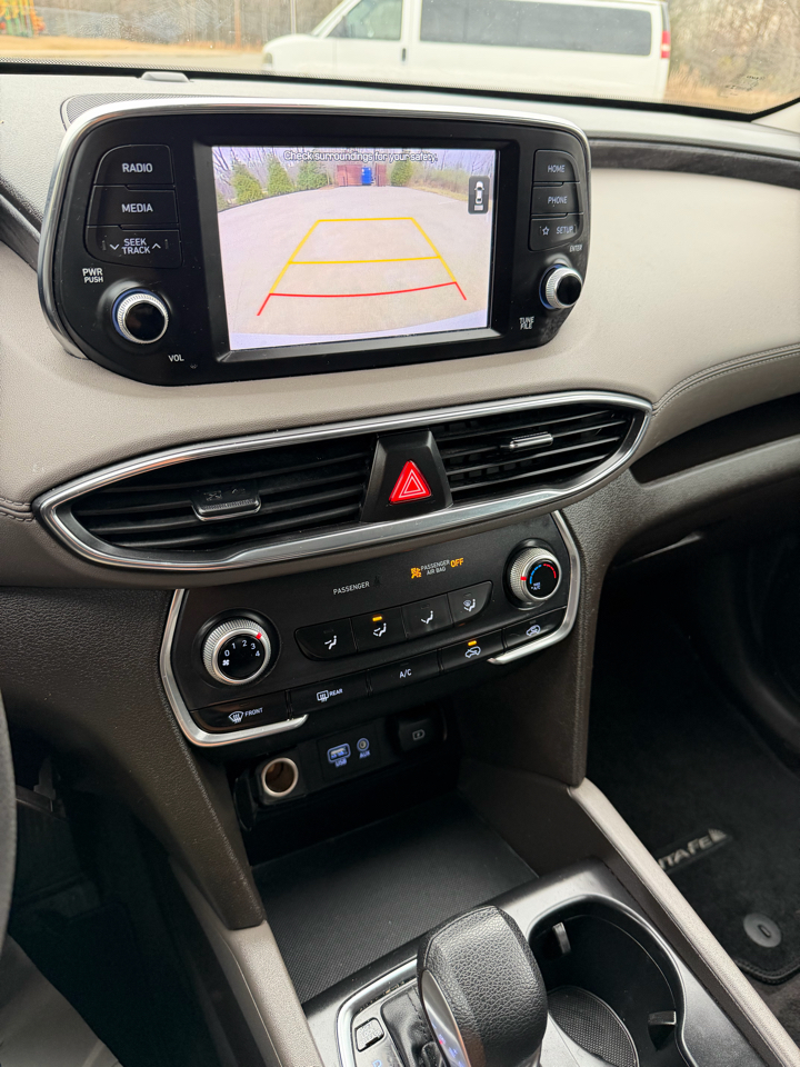 Hyundai Santa Fe SE 2.4L Auto FWD 2019