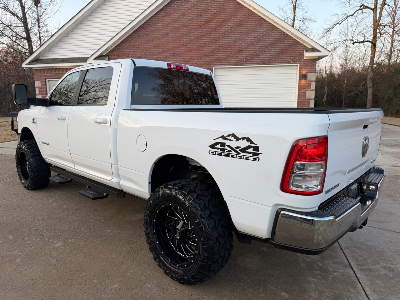 RAM 2500 Big Horn Crew Cab 4WD 2022