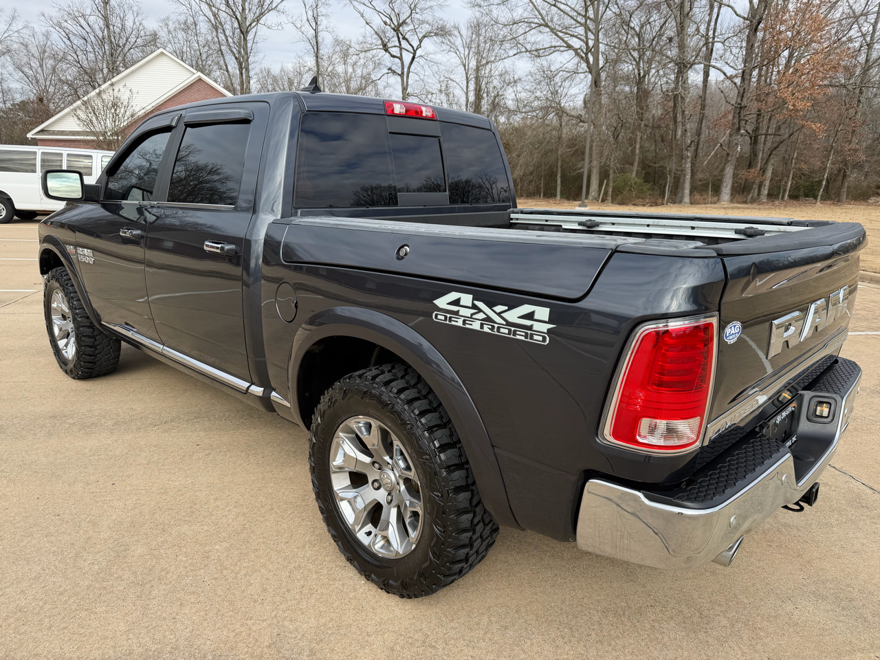 RAM 1500 Limited Longhorn 4x4 Crew Cab 5'7" Box 2016