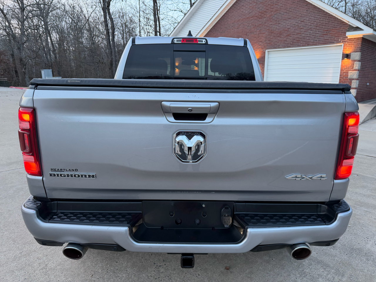 RAM 1500 Big Horn Crew Cab 4WD 2019