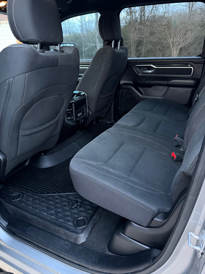 RAM 1500 Big Horn Crew Cab 4WD 2019