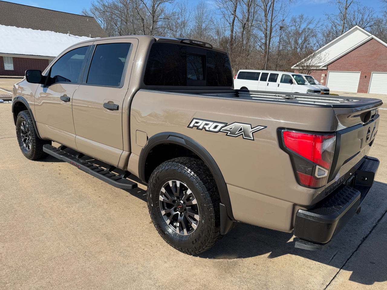 Nissan Titan PRO-4X Crew Cab 4WD 2020