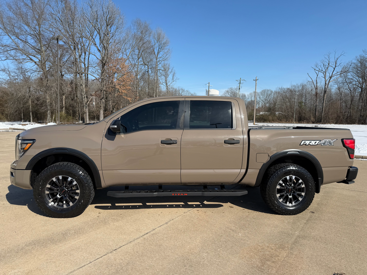 Nissan Titan PRO-4X Crew Cab 4WD 2020