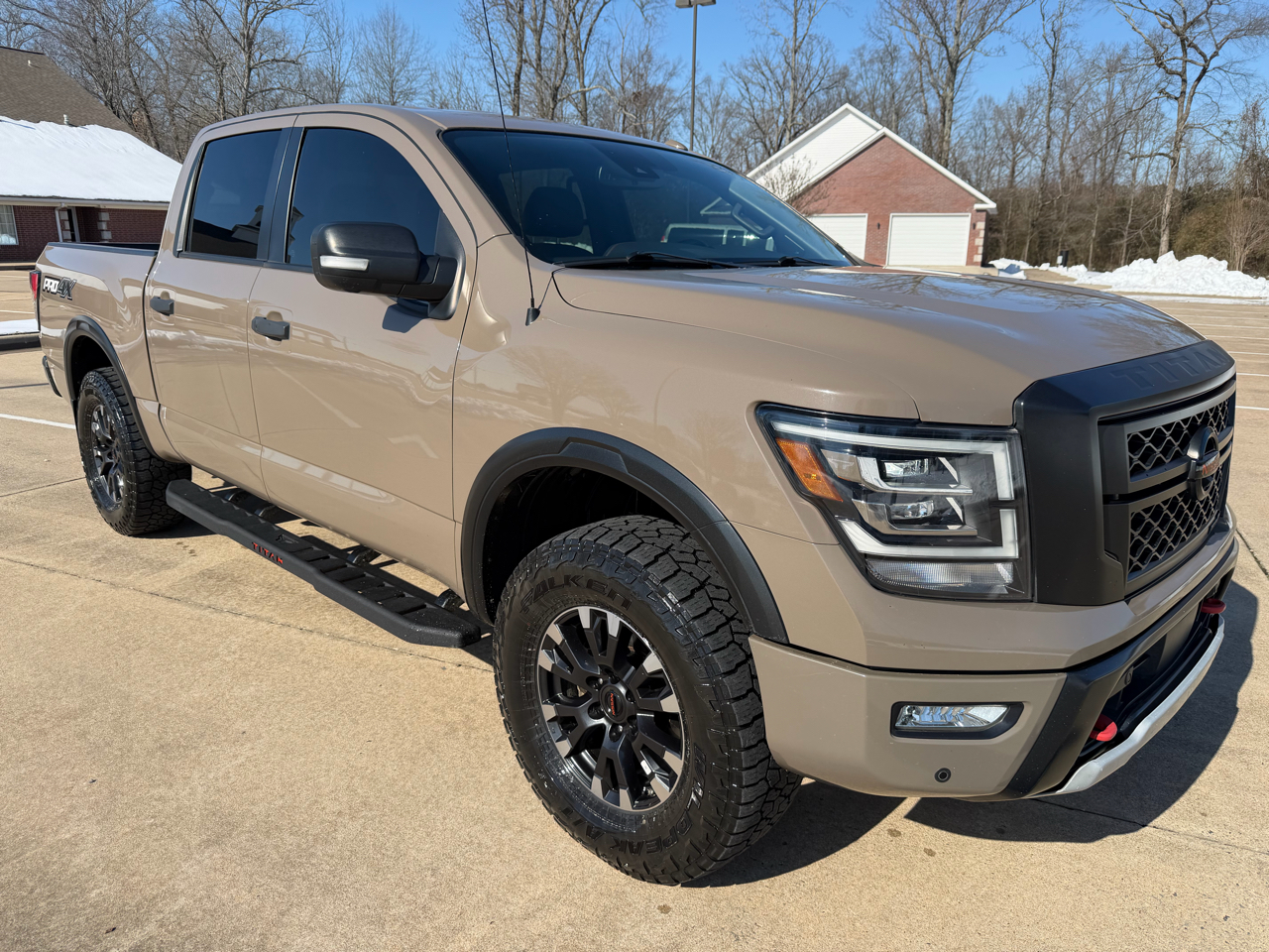 Nissan Titan PRO-4X Crew Cab 4WD 2020