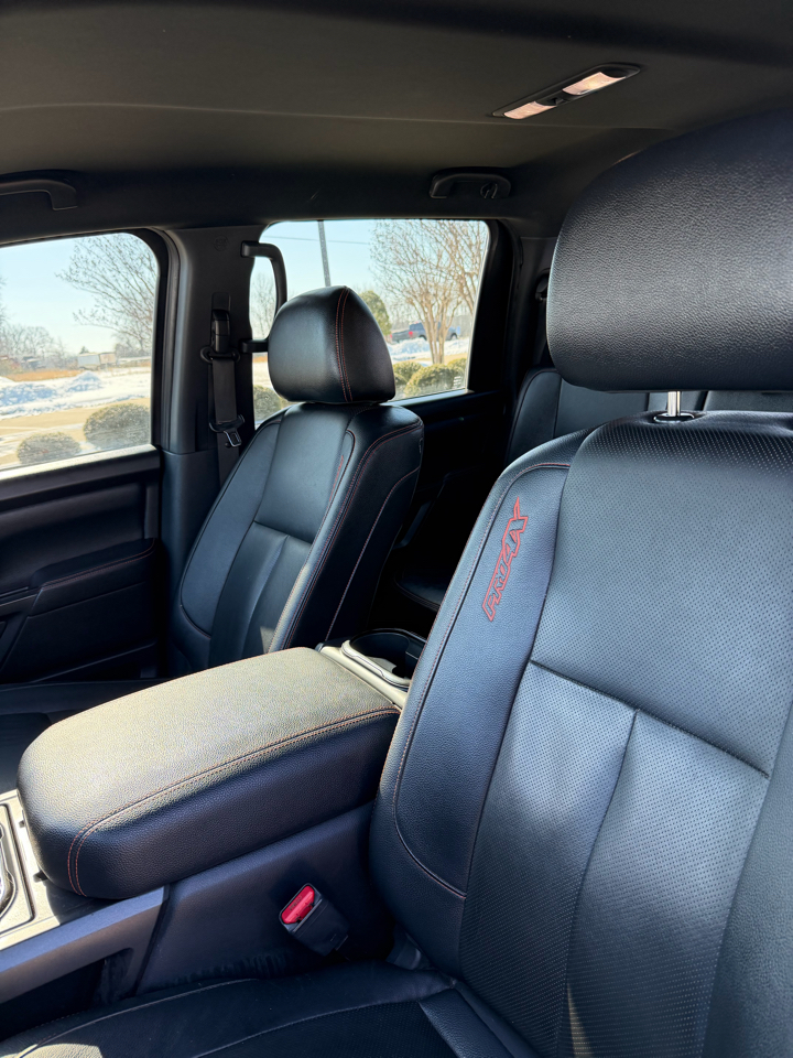 Nissan Titan PRO-4X Crew Cab 4WD 2020