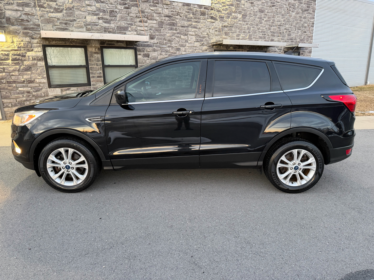 Ford Escape SE 4D SUV FWD 2019