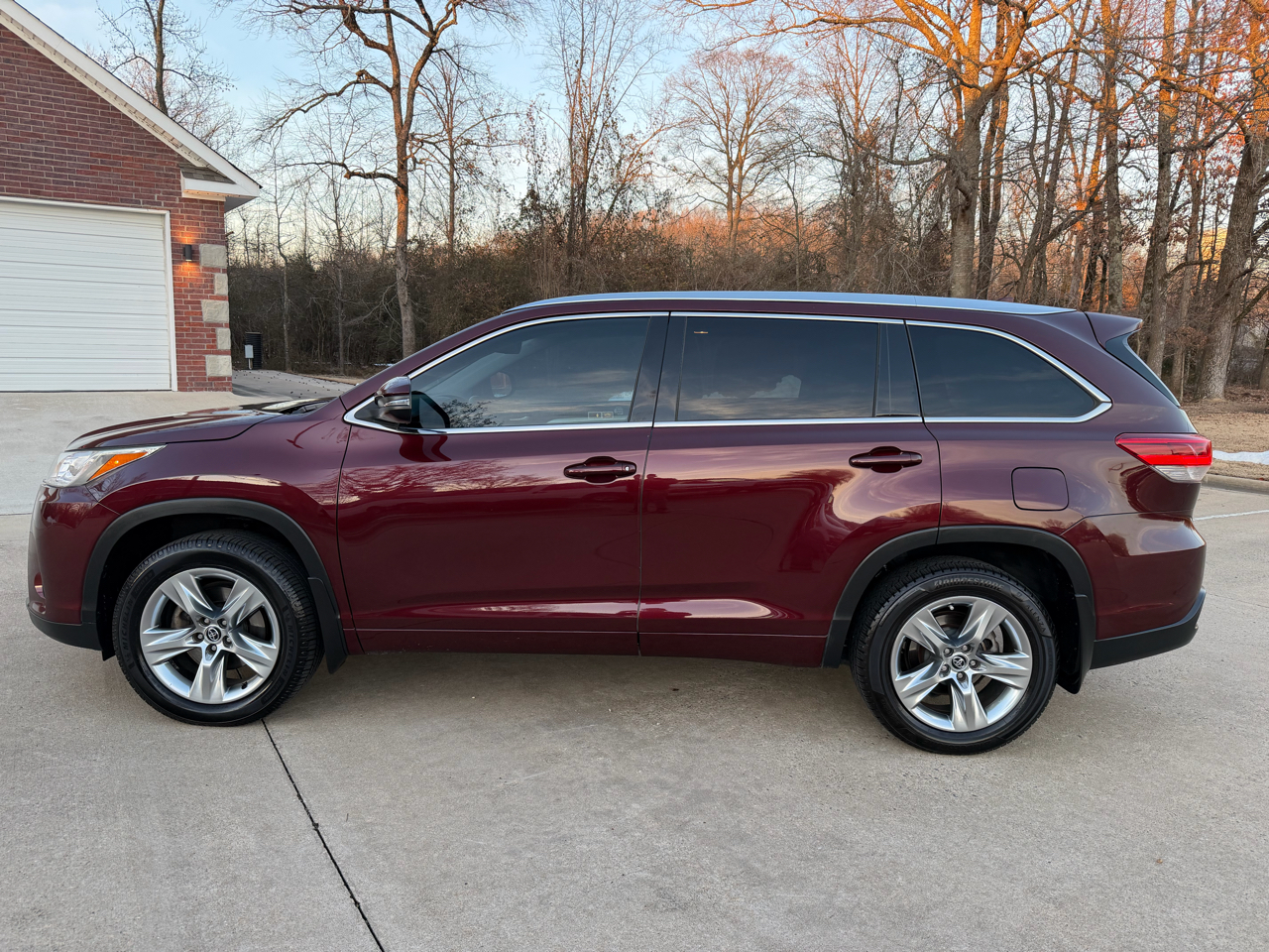 Toyota Highlander XLE FWD V6 2018