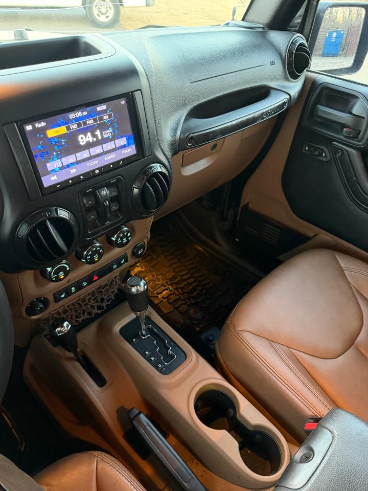 Jeep Wrangler Rubicon 4D SUV 4WD 2015