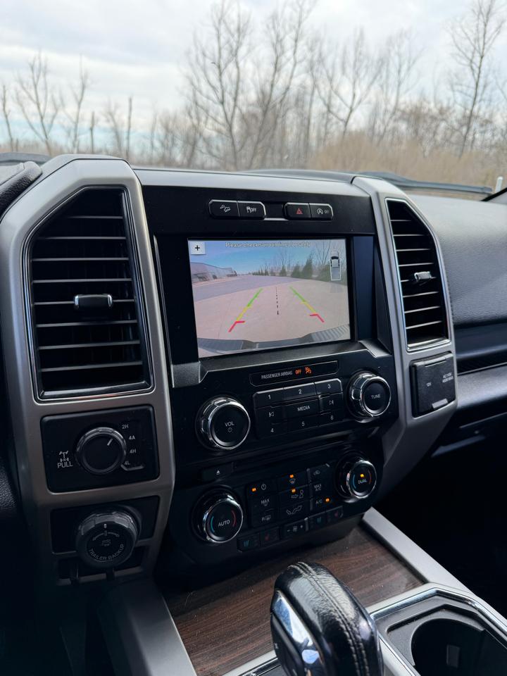 Ford F-150 Lariat SuperCrew 4WD 2017