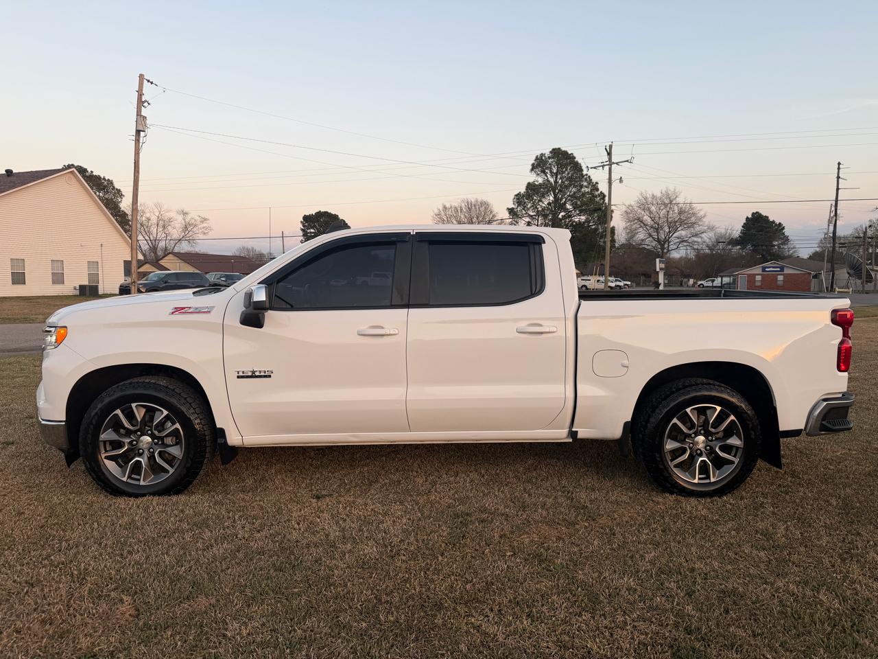 Chevrolet Silverado 1500 LT Z71 Crew Cab 4WD 2022