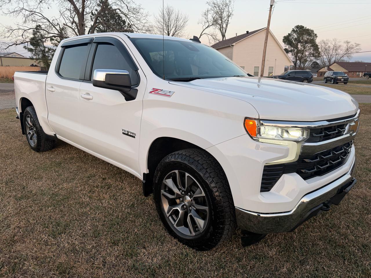 Chevrolet Silverado 1500 LT Z71 Crew Cab 4WD 2022
