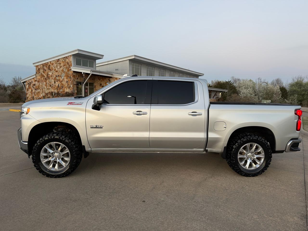 Chevrolet Silverado 1500 LTZ Z71 Crew Cab 4WD 2020