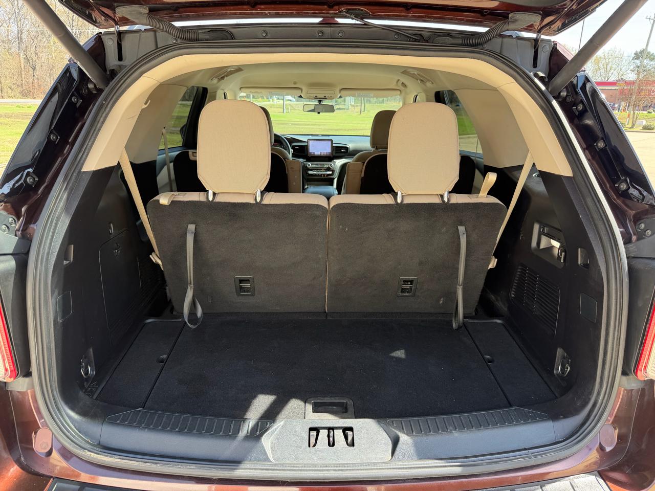 Ford Explorer XLT 4D SUV RWD 2020