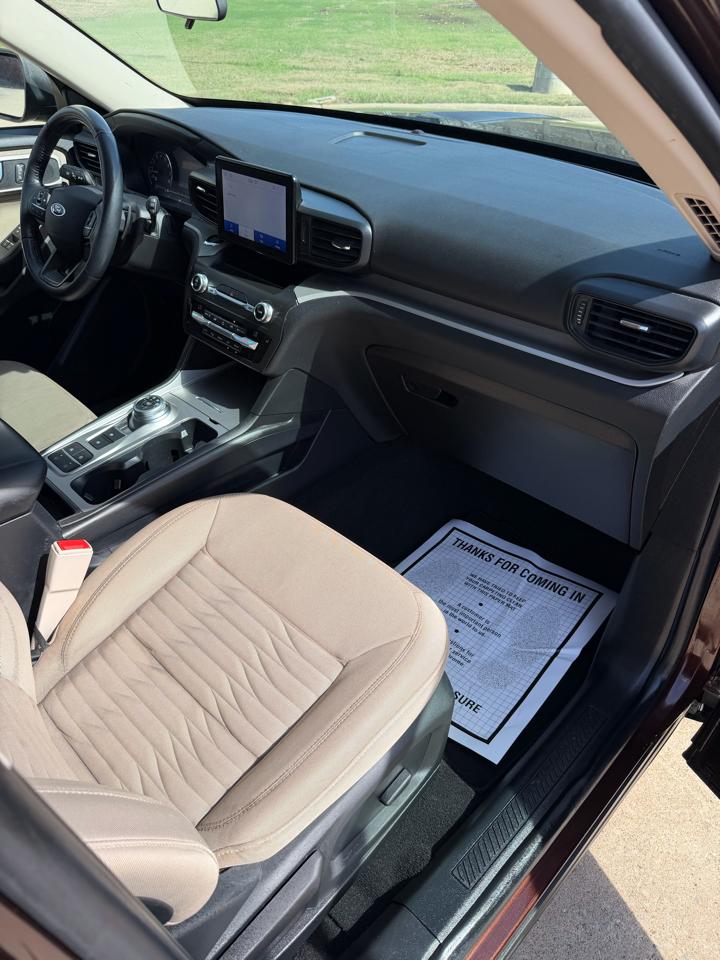 Ford Explorer XLT 4D SUV RWD 2020