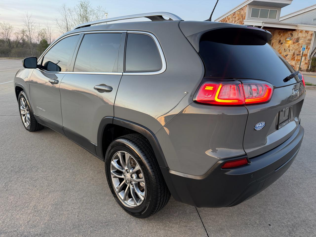 Jeep Cherokee Latitude FWD 2019