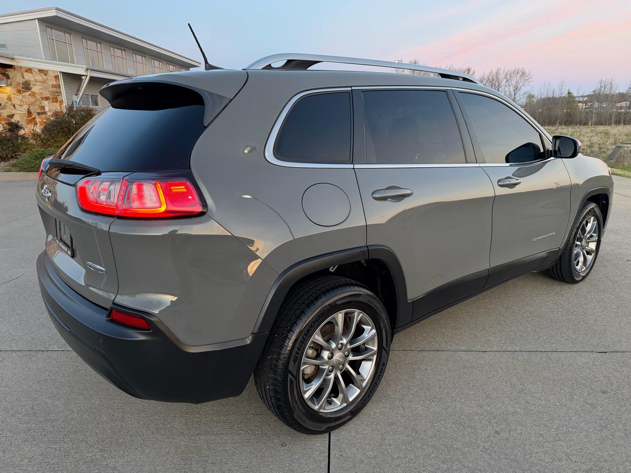 Jeep Cherokee Latitude FWD 2019