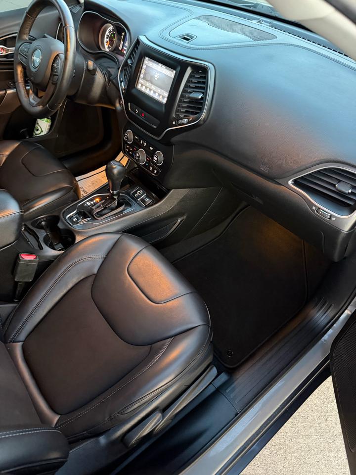 Jeep Cherokee Latitude FWD 2019