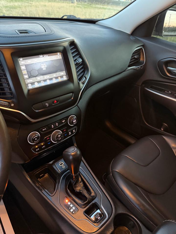 Jeep Cherokee Latitude FWD 2019