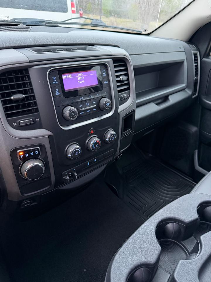 RAM 1500 Tradesman Quad Cab 2WD 2014