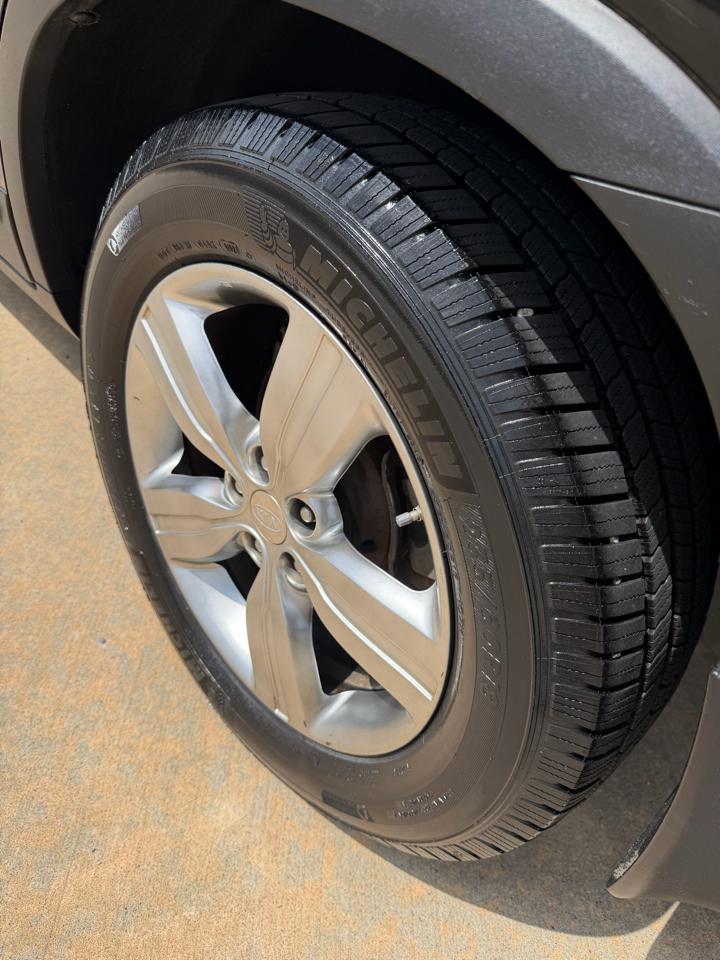 Kia Sorento EX 4D SUV FWD 2012