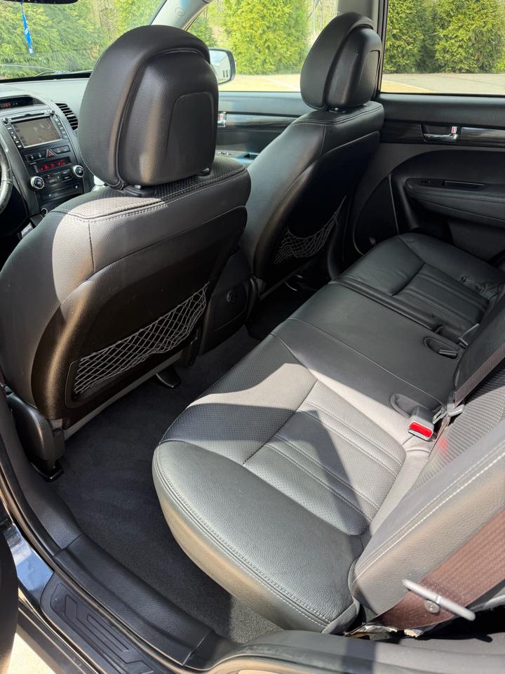 Kia Sorento EX 4D SUV FWD 2012