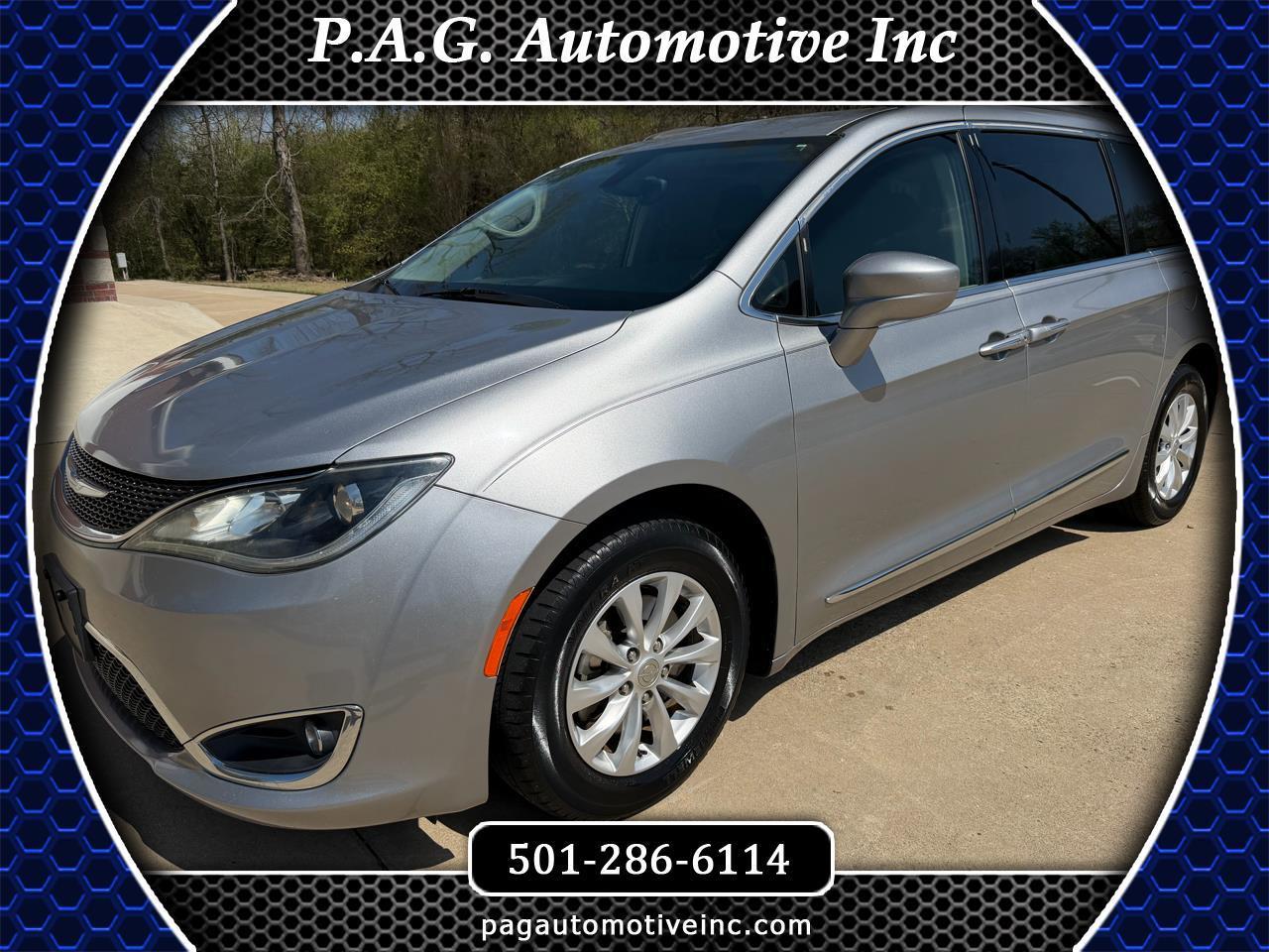 Chrysler Pacifica Touring L FWD 2017