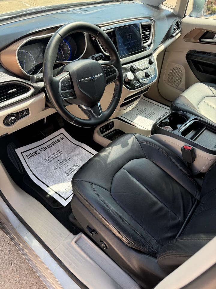 Chrysler Pacifica Touring L FWD 2017