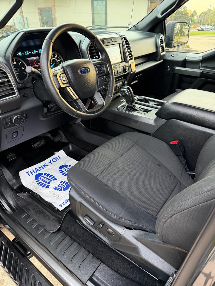 Ford F-150 XLT SuperCrew 4WD 2016