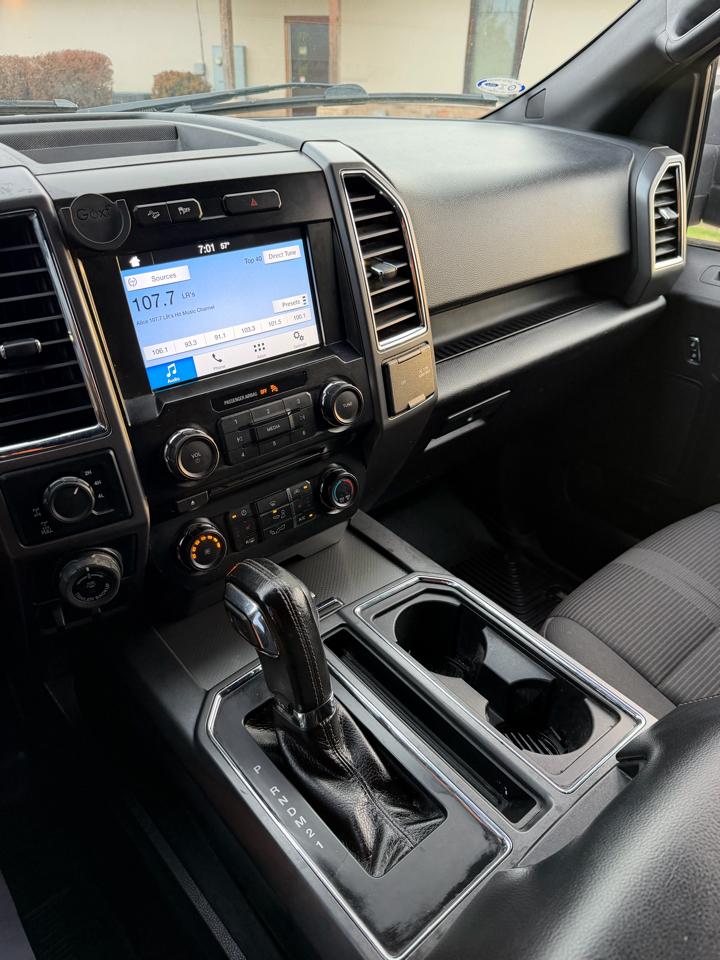 Ford F-150 XLT SuperCrew 4WD 2016