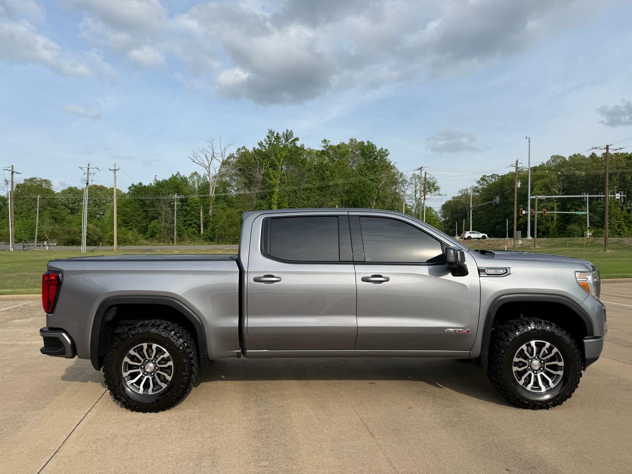 GMC Sierra 1500 AT4 Crew Cab 4WD 2020
