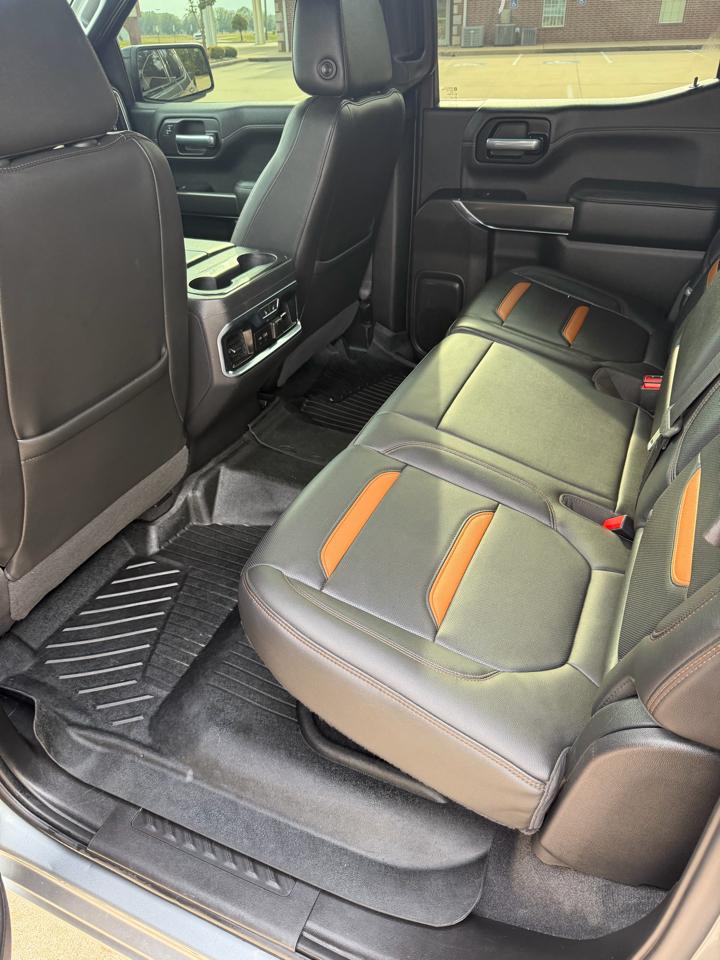 GMC Sierra 1500 AT4 Crew Cab 4WD 2020