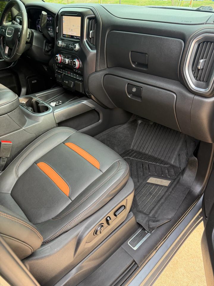 GMC Sierra 1500 AT4 Crew Cab 4WD 2020