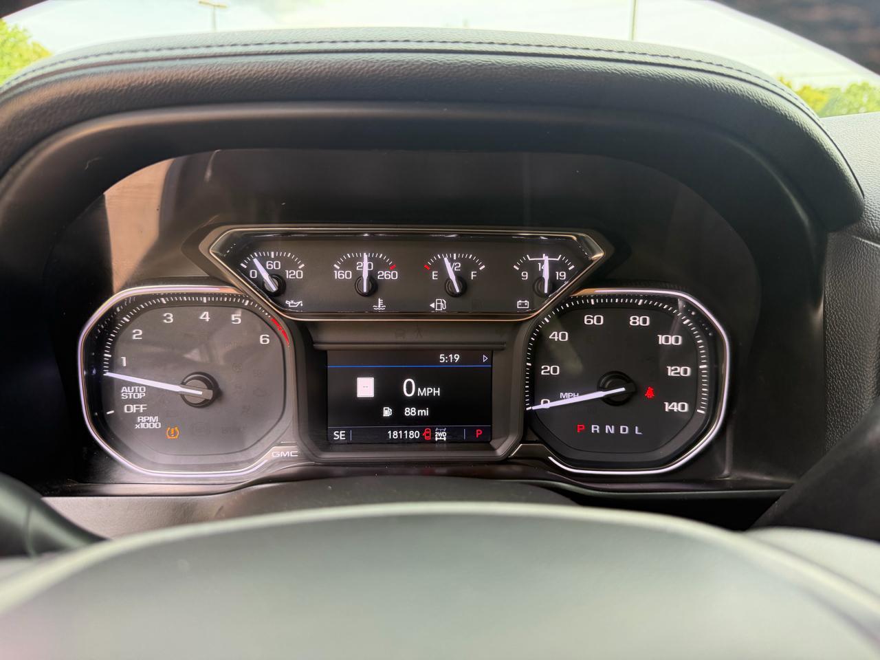 GMC Sierra 1500 AT4 Crew Cab 4WD 2020