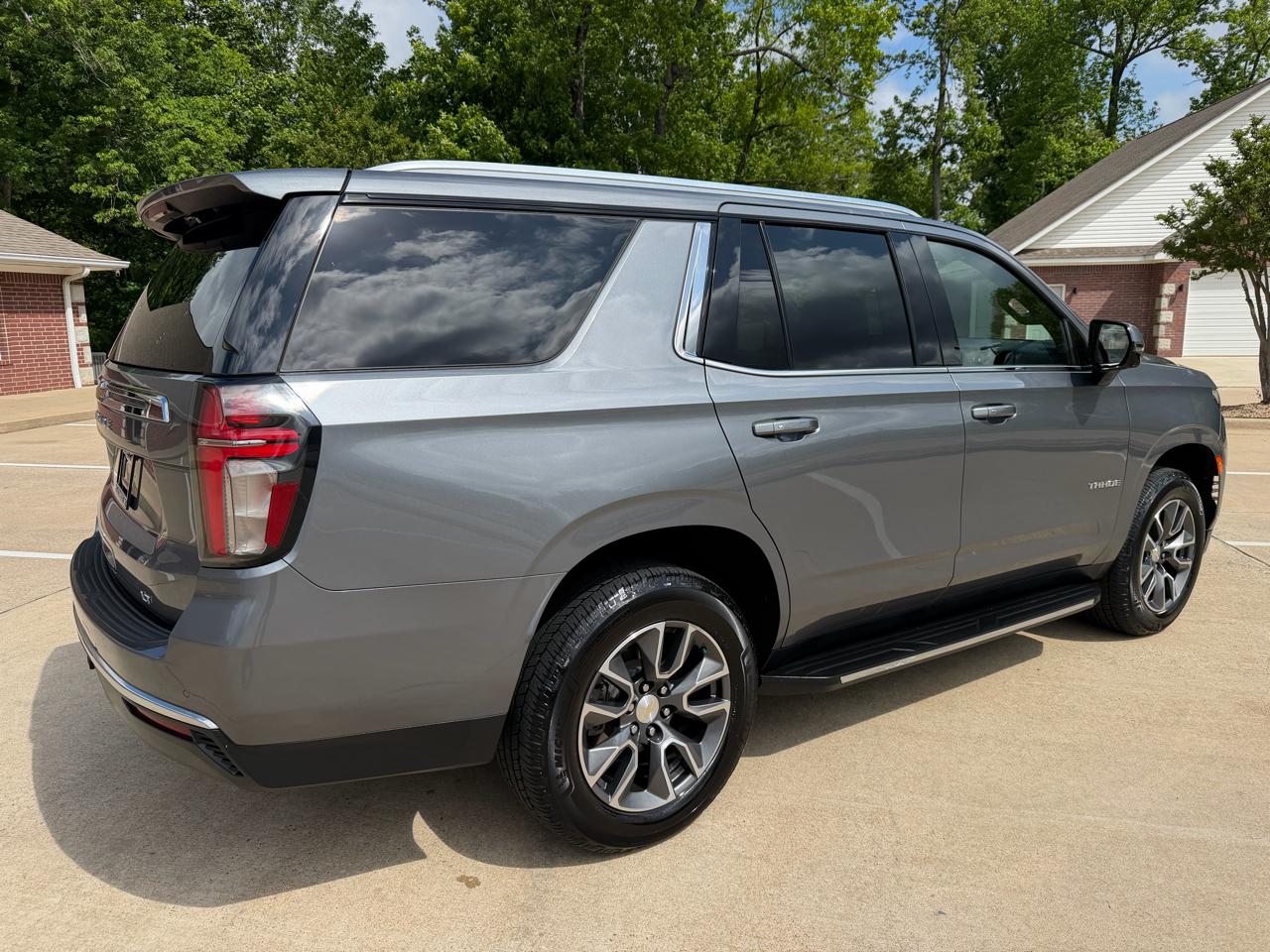 Chevrolet Tahoe 4WD 4dr LT 2021