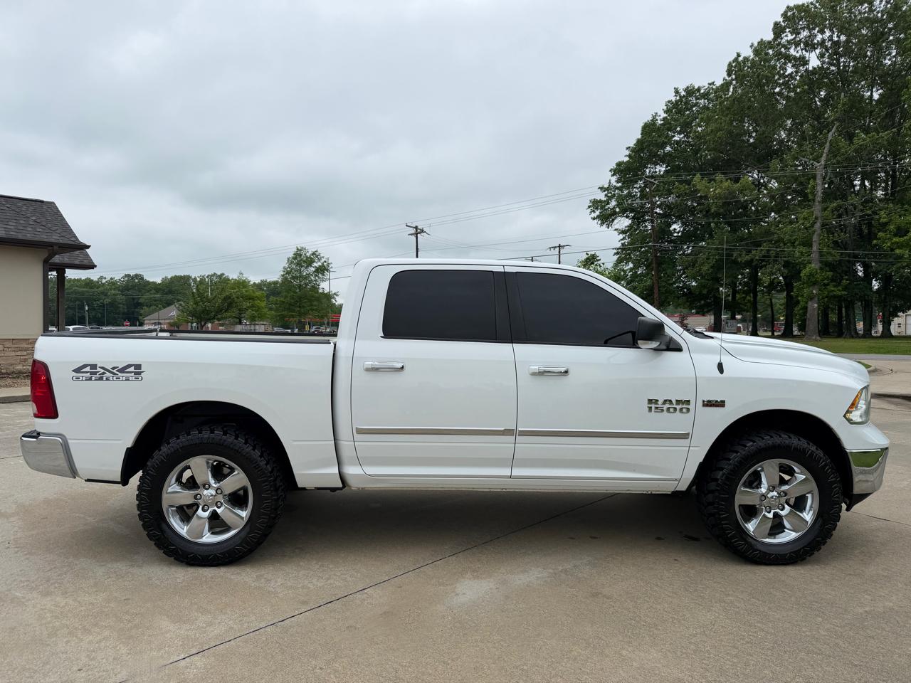 RAM 1500 Big Horn Crew Cab 4WD 2016