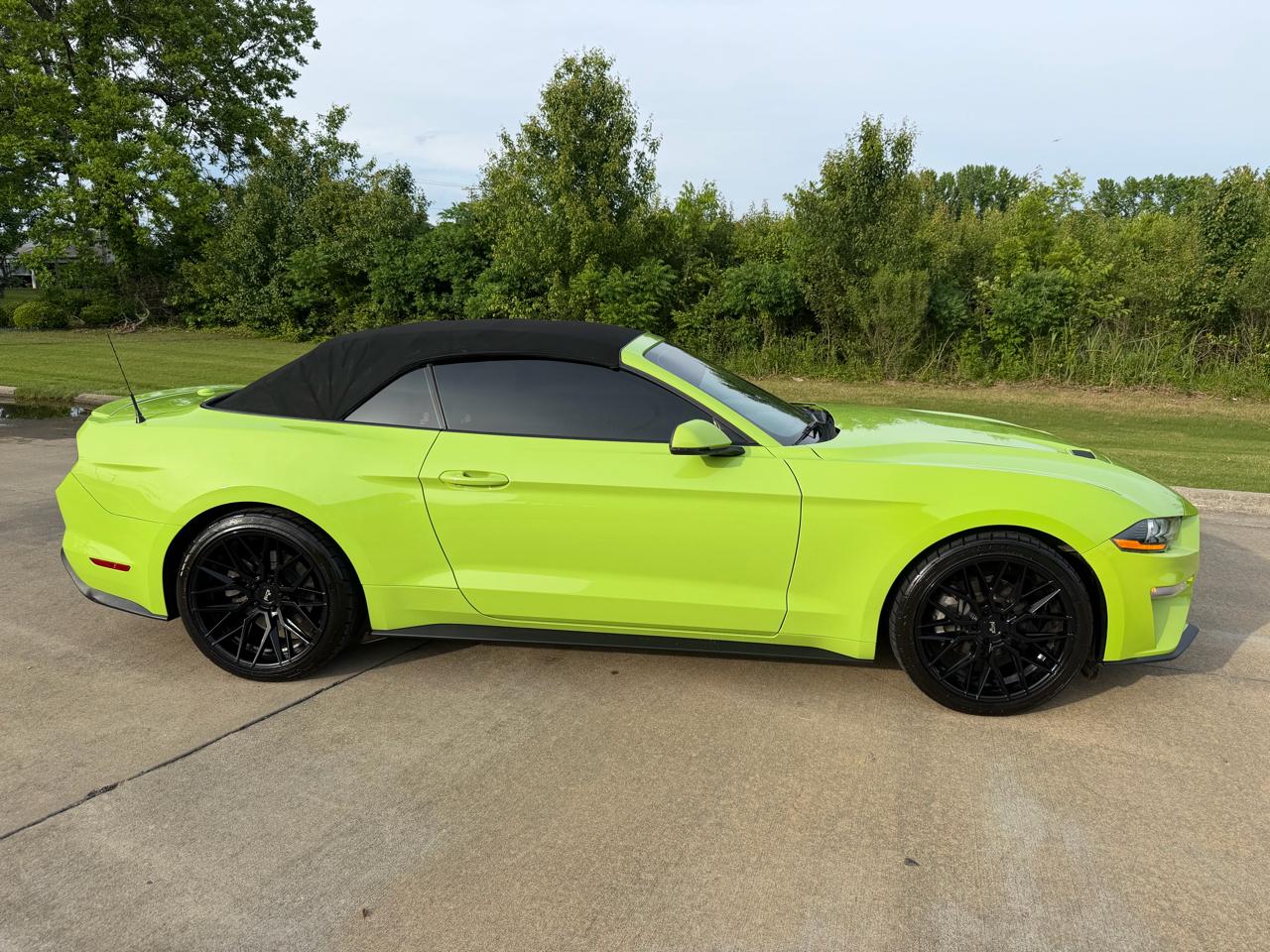Ford Mustang 2dr Convertible Premium 2020