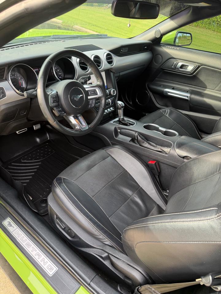 Ford Mustang 2dr Convertible Premium 2020